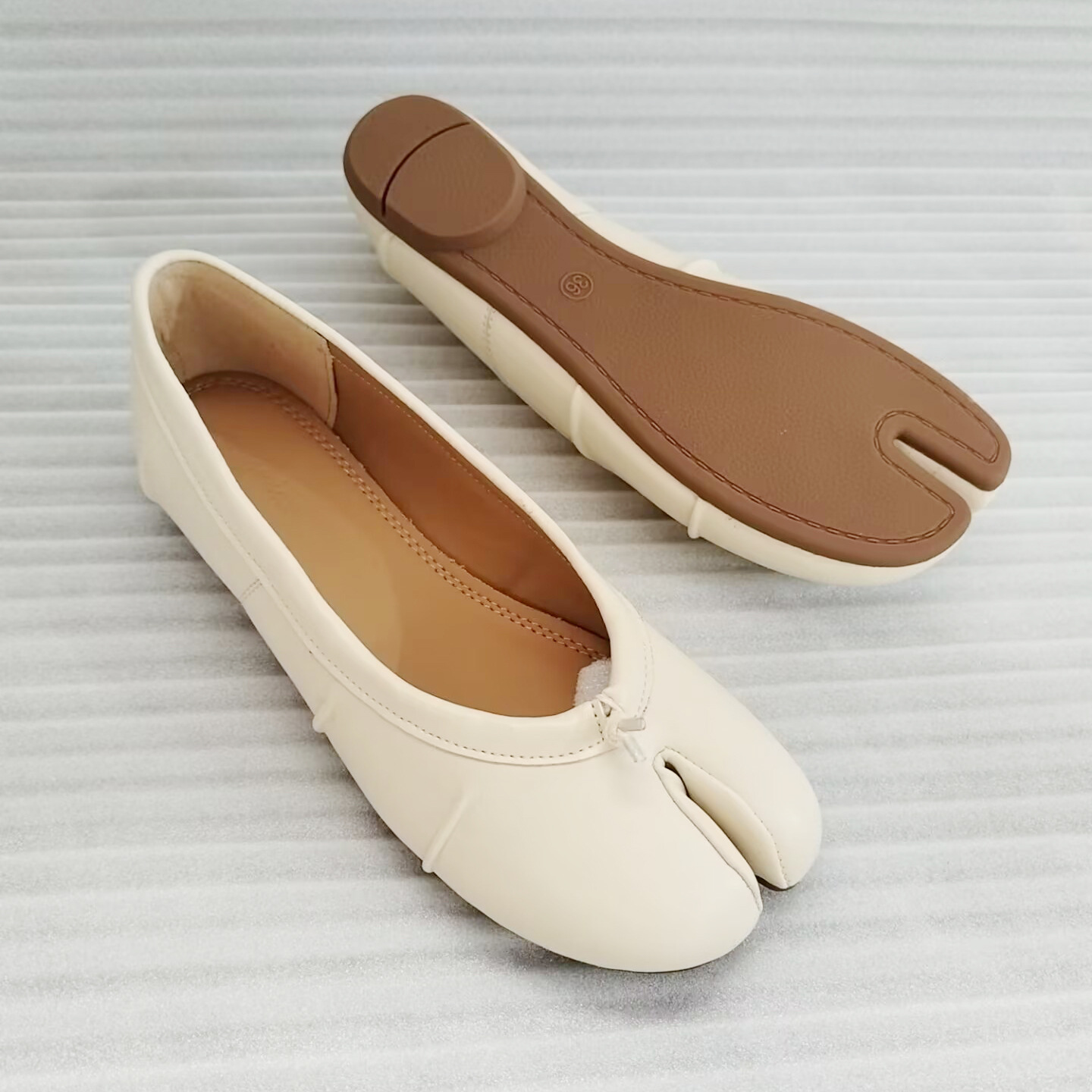 Sepatu Flat Split Toe Wanita R - Women'S Fashion Shoes ulasan dan harga